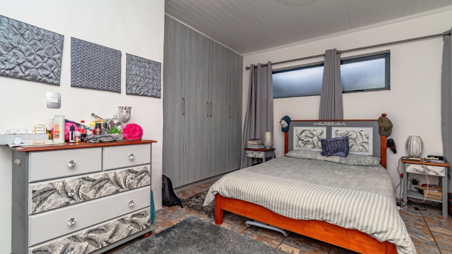 2 Bedroom Property for Sale in King George Park Western Cape